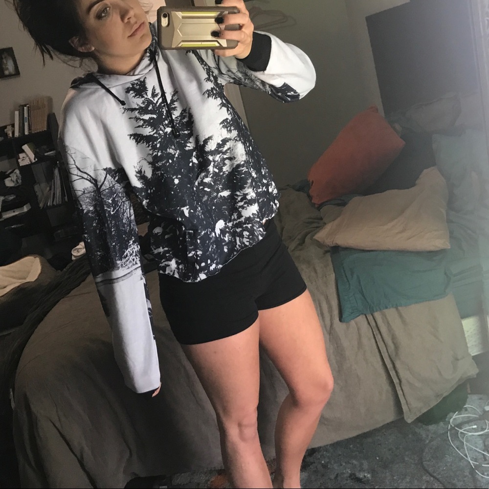 Cropped forest hoodie